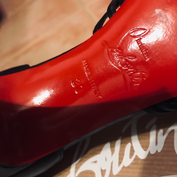 Size 39 brown genuine Christian Louboutin heels. - Picture 3 of 5